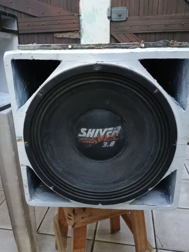 Caixa com Grave de 15 Shiver 3.8