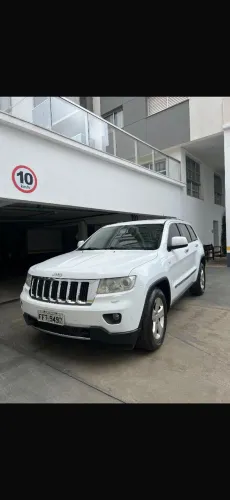 Jeep Grand Cherokee Limited 3.0 TB Dies. AUT 2013