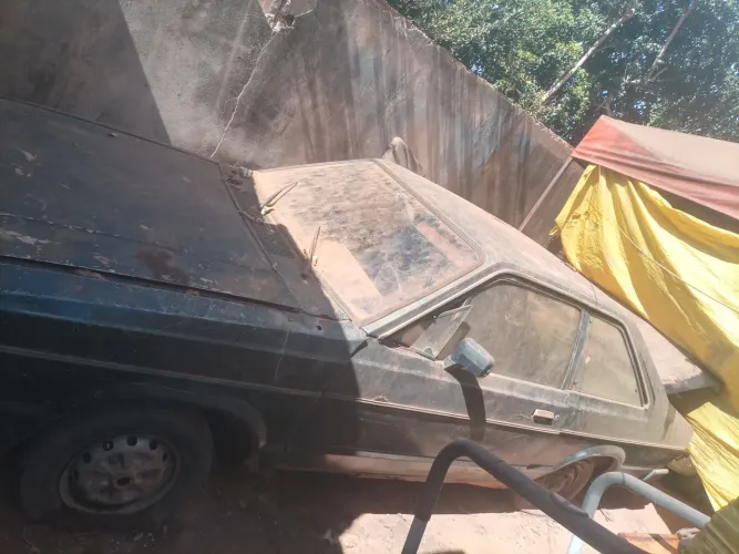Vendo um corcel 2 tá com motor parado