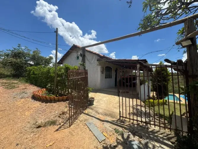 Sítio de 1.000 m² casa espaçosa, área gourmet, piscina e muito mais. Jaboticatubas.
