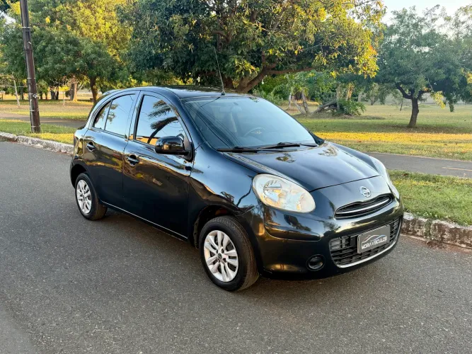 Nissan March S 1.0 16V Flex Fuel 5P 2012