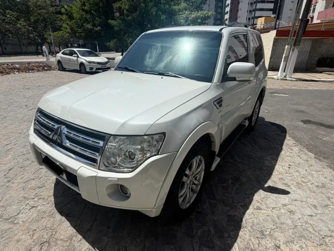 Mitsubishi Pajero HPE Full 3.2 4X4 T.i.dies. 5P AUT 2011