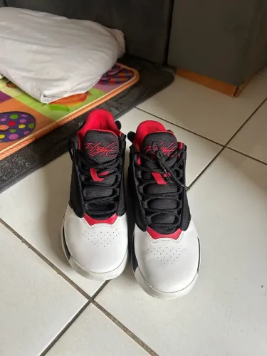 Vende-se um sapato