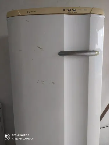Freezer vertical Eletrolux