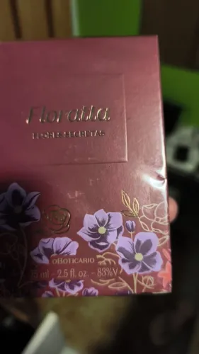 Perfume e creme de pele no precinho