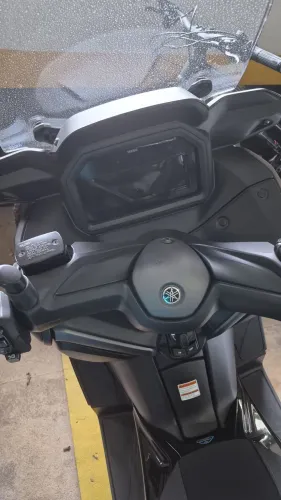 Yamaha Xmax 300 super nova