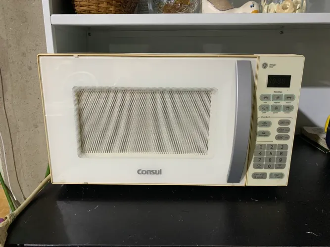 Vende-se microondas pouco usado ,funcionando perfeitamente