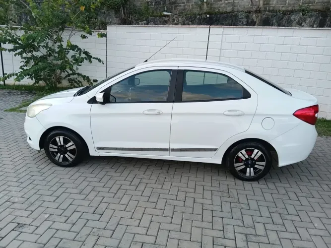 Ford KA+ Sedan 1.0 Tivct Flex 4P 2015