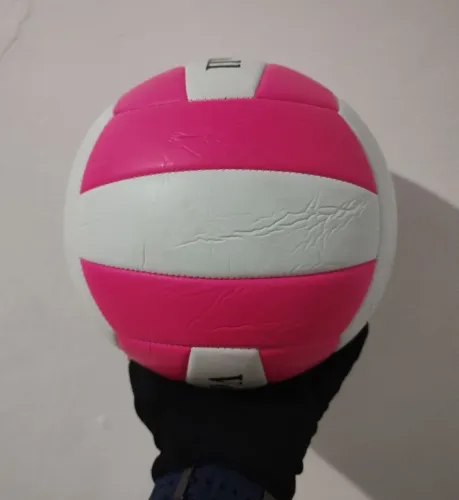 Bola nova de vôlei rosa