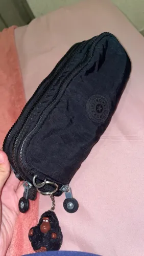 Estojo KIPLING semi novo 