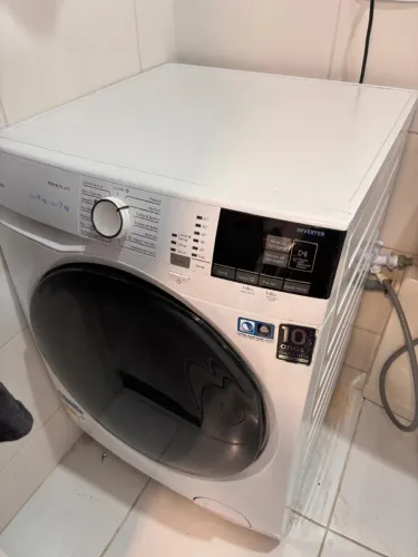 Máquina lava e seca electrolux