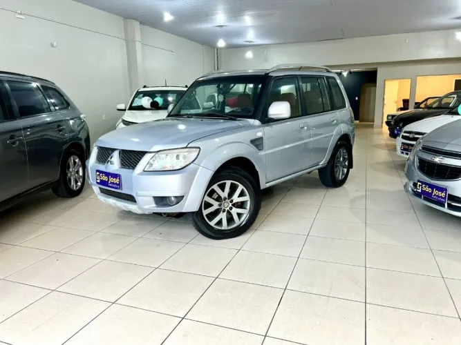 Mitsubishi Pajero TR4 2.0 Flex 16V 4X2 Aut. 2013