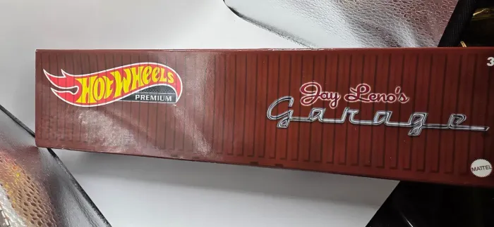 Hot Wheels Premium Jay Leno's Garage