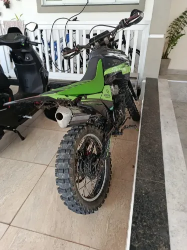 Moto trilha XLX 250R Top