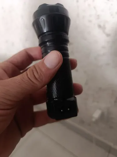 Lanterna recarregável na tomada