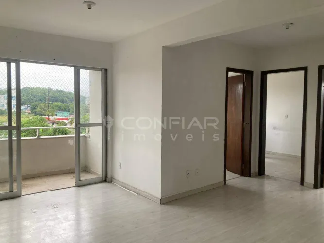 Apartamento com 3 quartos para locação no Anita Garibaldi por R$1.900,00 + TAXAS