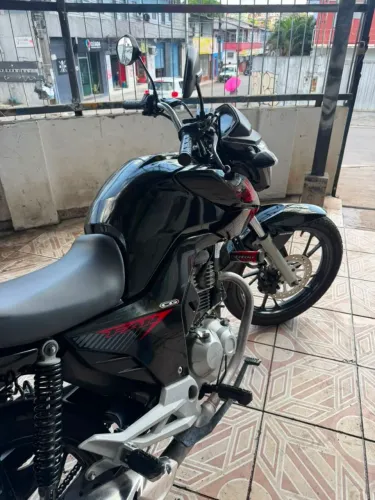 Moto honda preta 2021