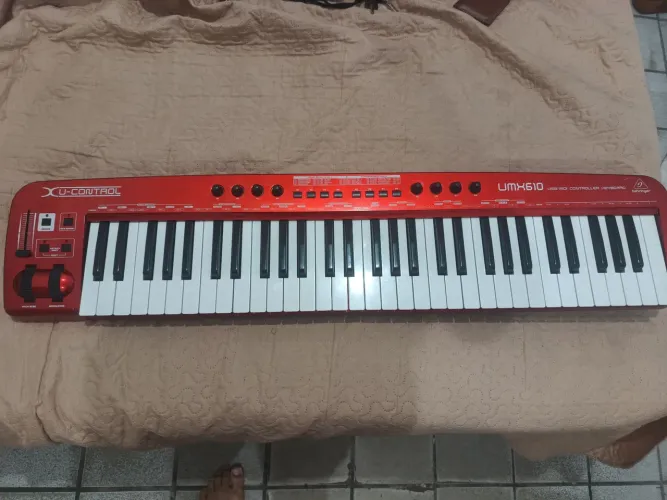 Controlador behringer