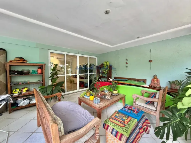 Jardim Oceânico 170 m² | 3 Quartos (1 Suíte) | 2 Vagas | Próximo ao Metrô