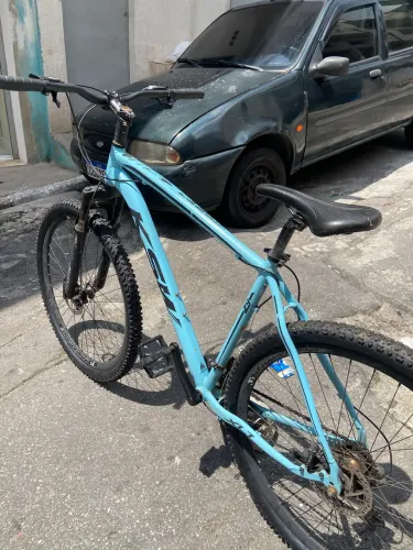 Bicicleta aro 29 - semi nova