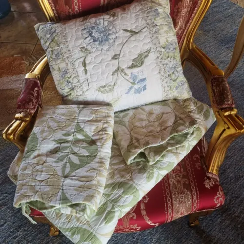 Colcha de casal 2,40 × 12,40 e 2 Fronhas e 1 almofada