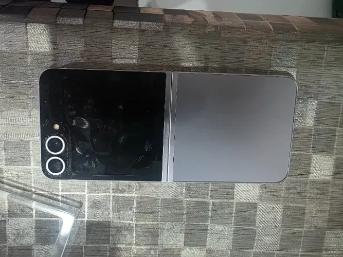 Samsung Z flip6