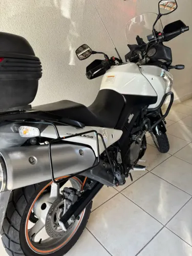 Vendo Suzuki Vstron 650 baixo km