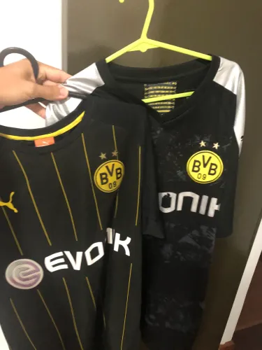 Duas camisas oficiais borussia dortmund por 200