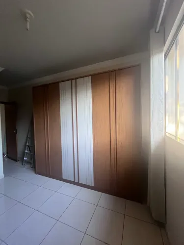 Guarda-roupas NOVO 1 mês de uso apenas