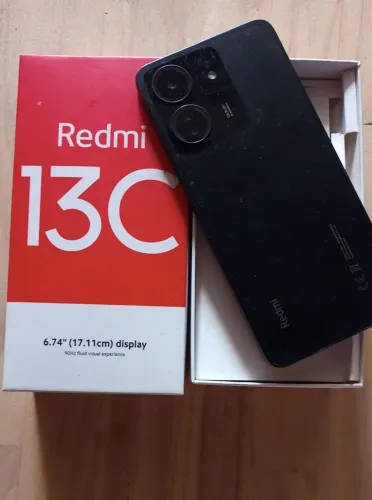 VENDE-SE CELULAR REDMI 13C