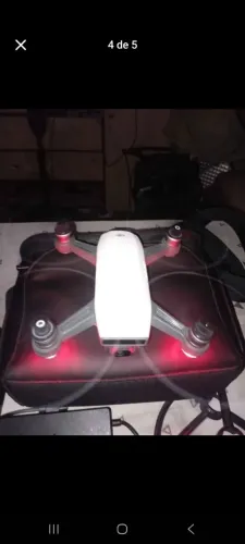 Dji espark com 1 bateria hub de carga beg hélices reserva dro novinho