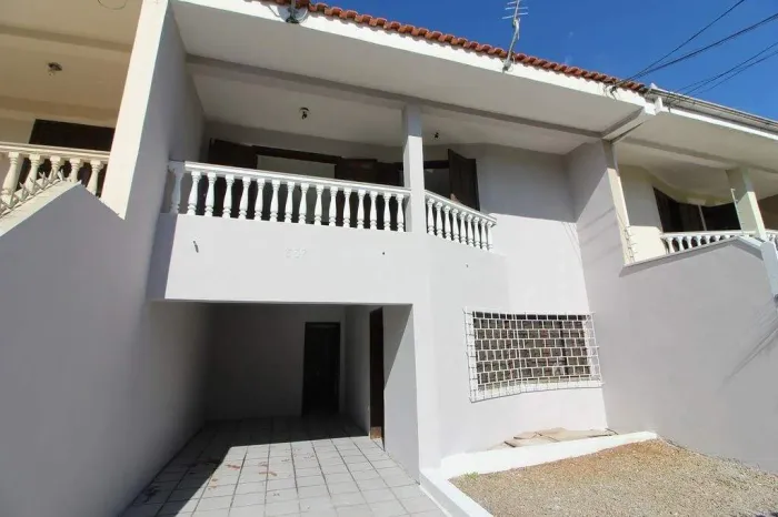 Sobrado com 110m² 3 quartos, para aluguel, no bairro São Pedro em São José dos Pinhais