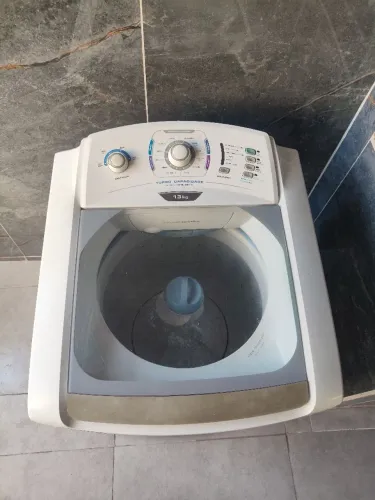 Maquina de lavar 13 kilos Electrolux faz tudo ENTREGO