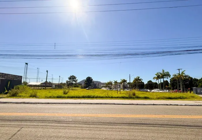 Terreno Residencial/Comercial com 3.200 m², no Rio Vermelho em Florianópolis