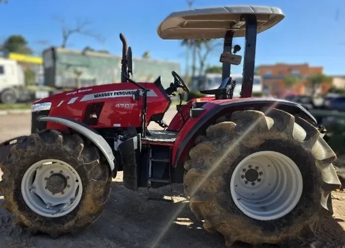 Trator Massey Ferguson 4707 ano 2018