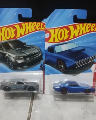 Hot wheels 28 reais cada