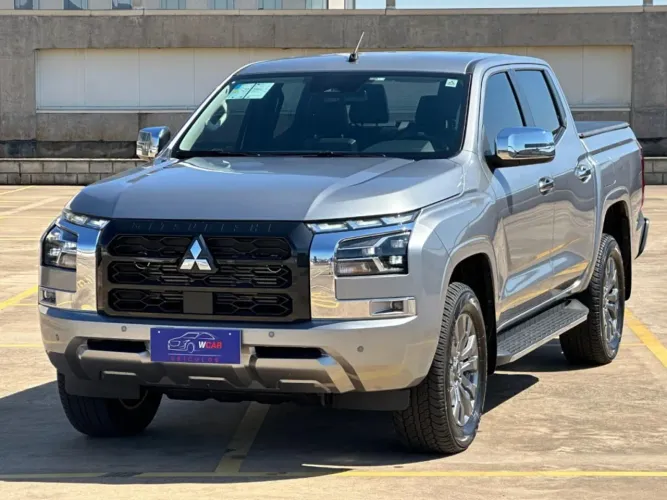 Mitsubishi TRITON HPE-S 2.4 CD 4X4 TB Diesel Aut. 2026
