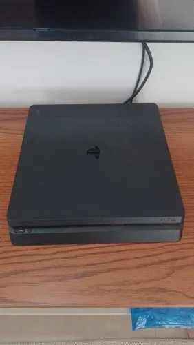 PS4 usado em ótimo estado