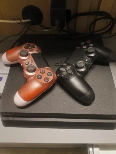 Playstation 4 slim 1TB