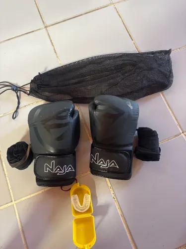 Luvas de Boxe, Kit NAJA, 14oz, completo. USADO.