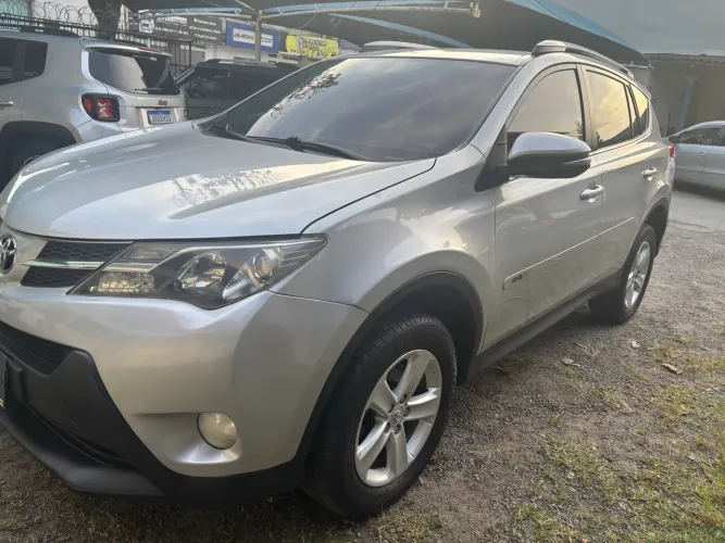 Toyota RAV4 2.0 4X2 16V Aut. 2013