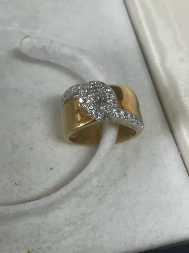 Anel ouro e diamantes alta joalheria 