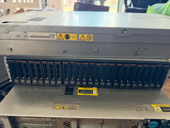 Expansão V7000 Storage