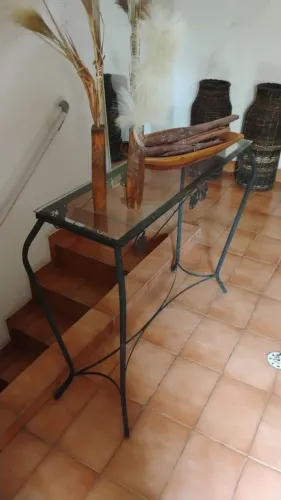 Aparador de Ferro e Vidro Bisotê