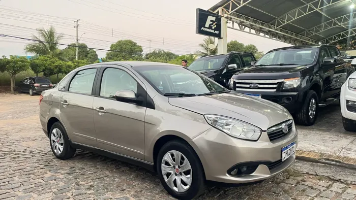 Fiat Siena Attractive 1.4 Fire Flex 8V 4P 2013