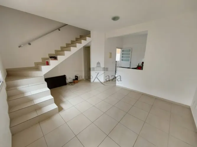Oportunidade - Casa em Condomínio - Jardim Satélite - Residencial Village - 2 Dormitórios
