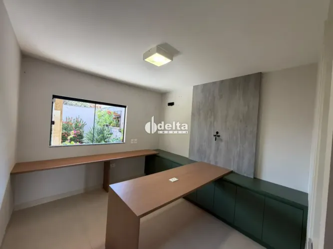 Sala disponível para locação no bairro Osvaldo Rezende em Uberlândia-MG