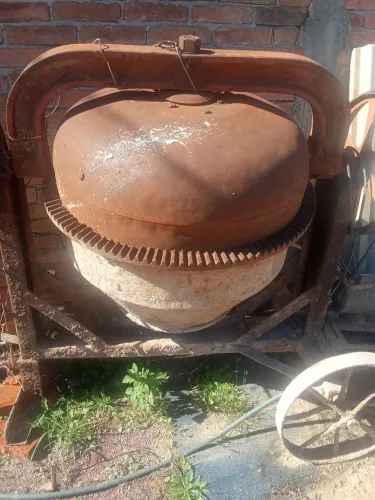 Betoneira com motor 