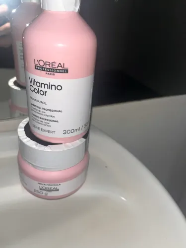 Kit LOréal Professionnel Vitamino Color Shampoo 300ml + Máscara 250g