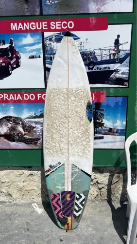 Vende-se prancha de surf 5.9 no precinho R$:500 reais